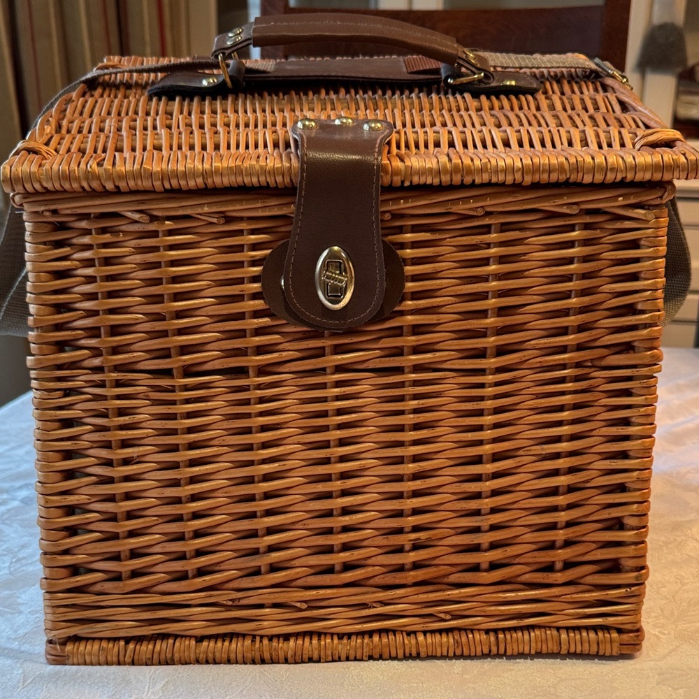 Woven Rattan Picnic Basket with Dark Brown Leather Trim